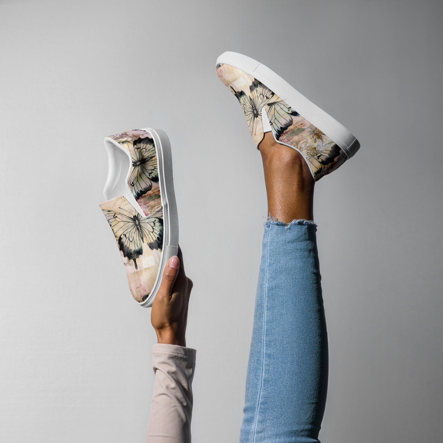 Butterfly Beauty Women’s slip-on canvas shoes